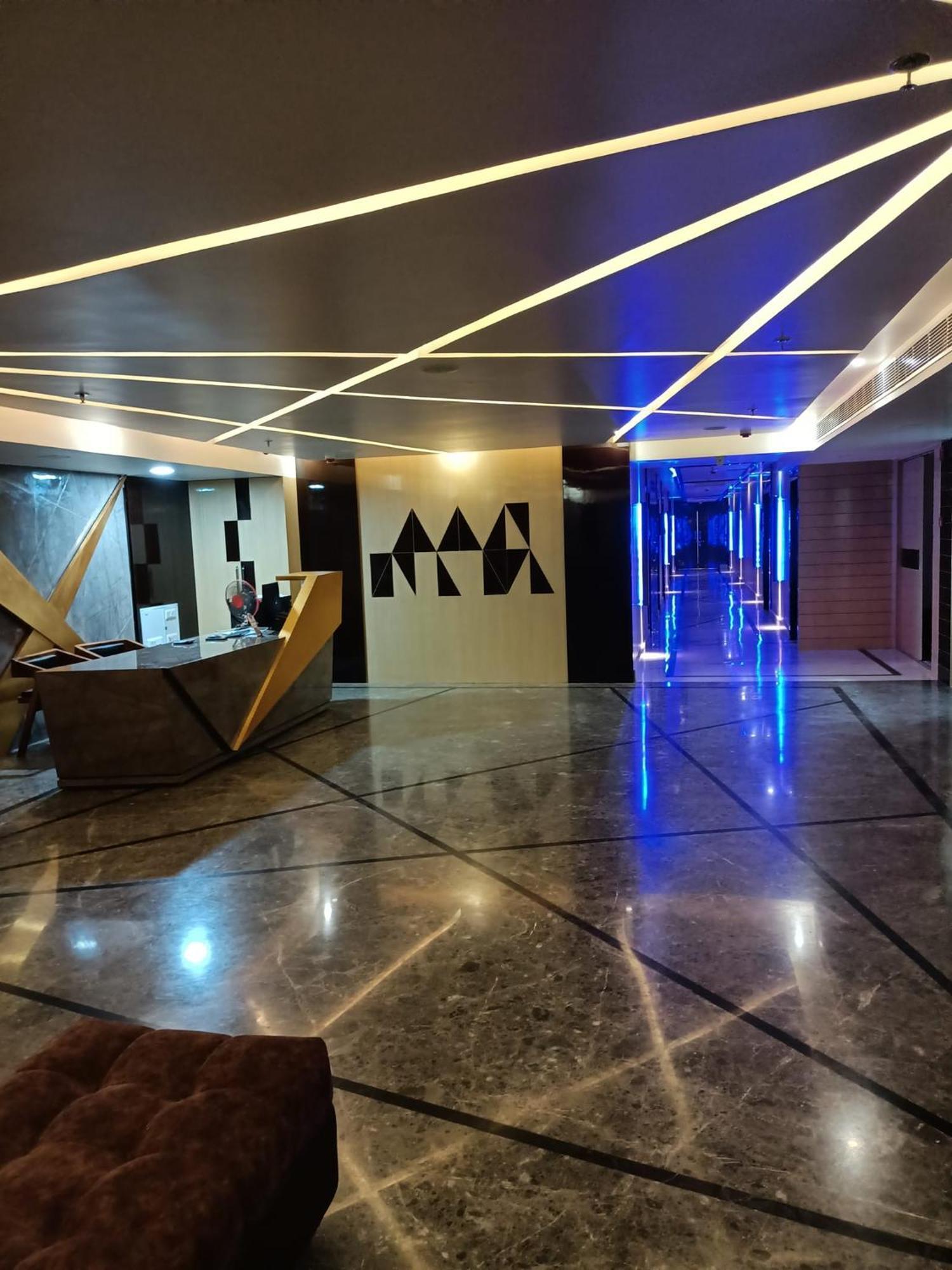 Goddā Hotel Abj Grand מראה חיצוני תמונה